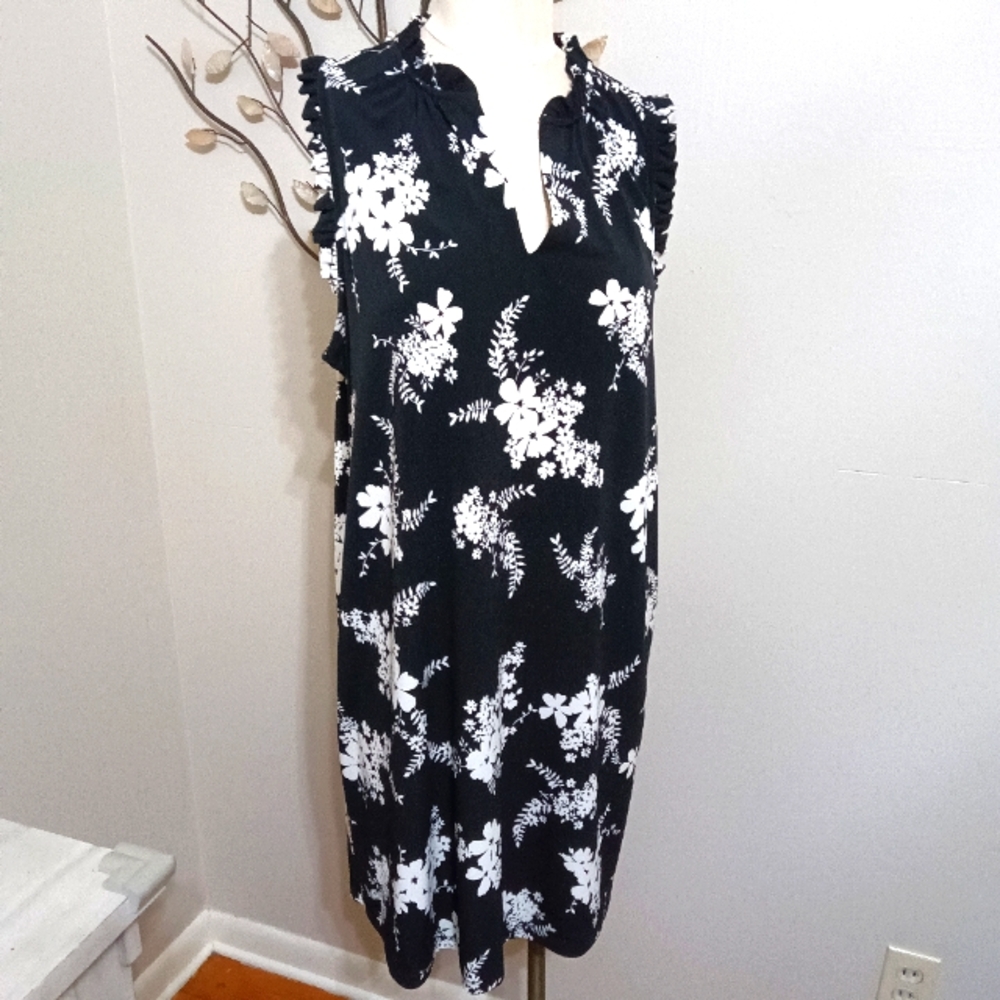 *Classic* MICHAEL KORS Black White floral Stretch Sheath Dress Ruffle Neck sz L